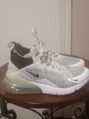 Authentic Nike Womens Air Max 270 AH6789-100 White Black Sneakers Shoes Size 7